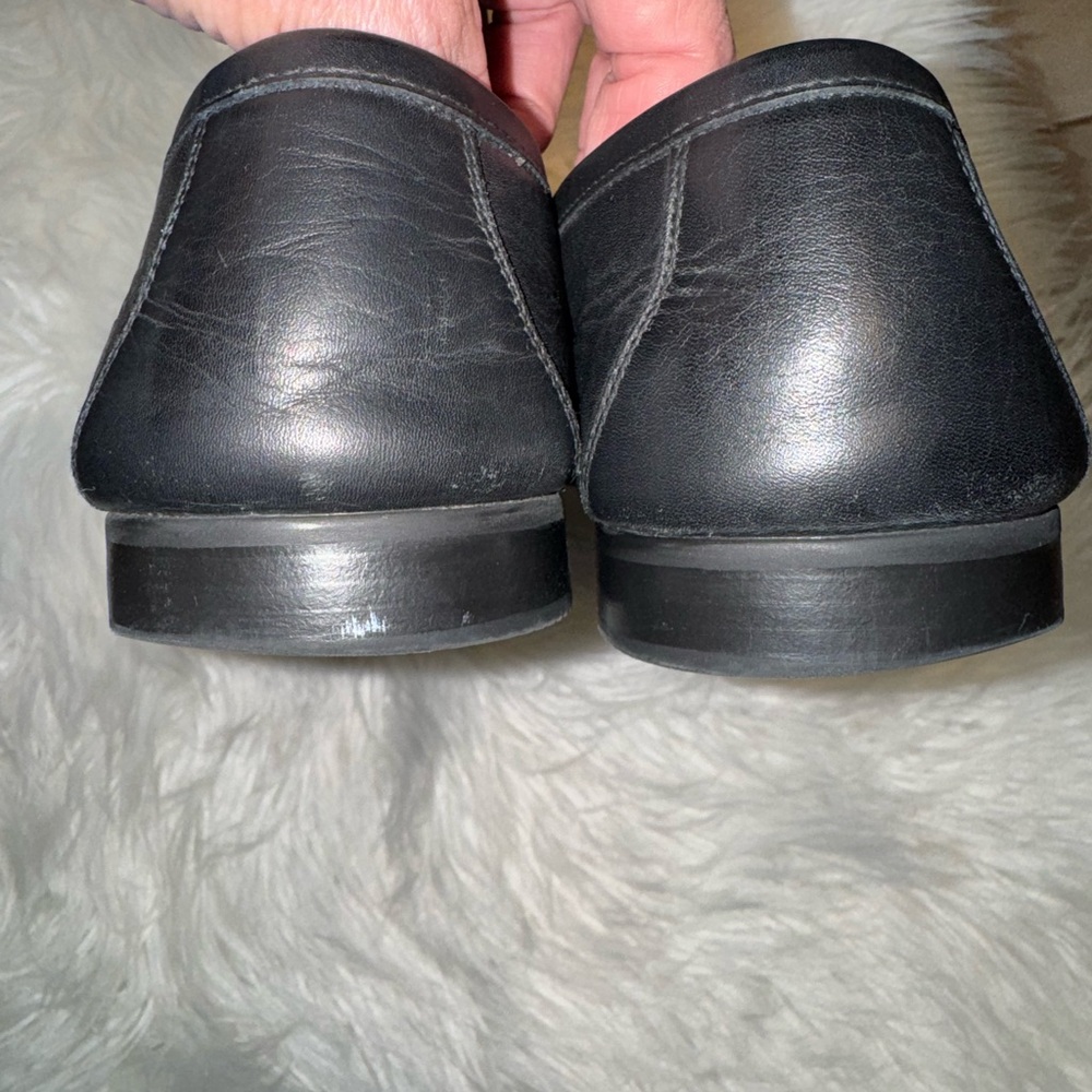 Magnanni Black Leather Slip-On Loafers - Picture 8 of 11